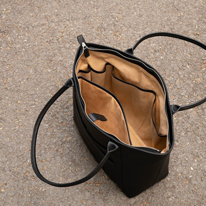 The Leathere New York Tote - Black